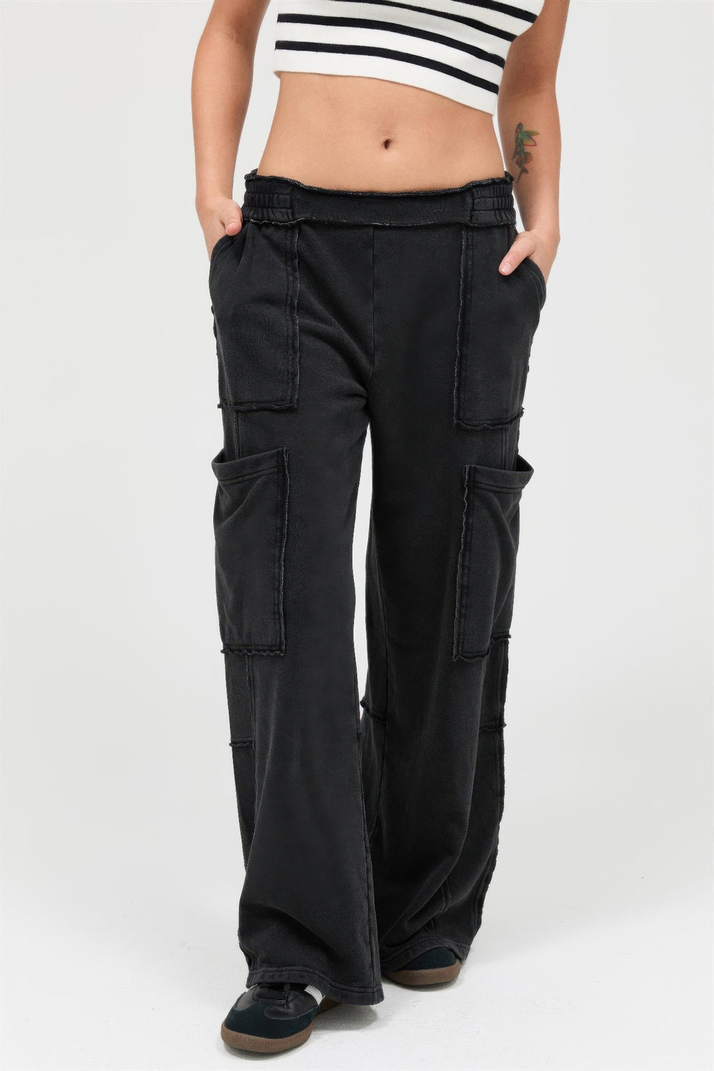 Raw Edge Everyday Cotton Wide Leg Cargo Baggy Pants in Black 1