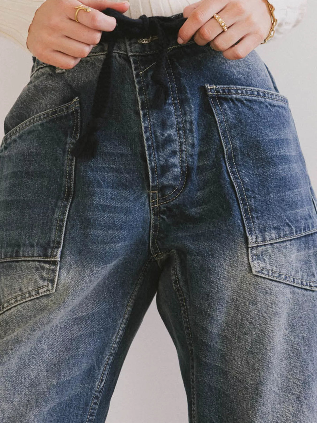 Faded_grey_ankle_crop_barrel_jean_12
