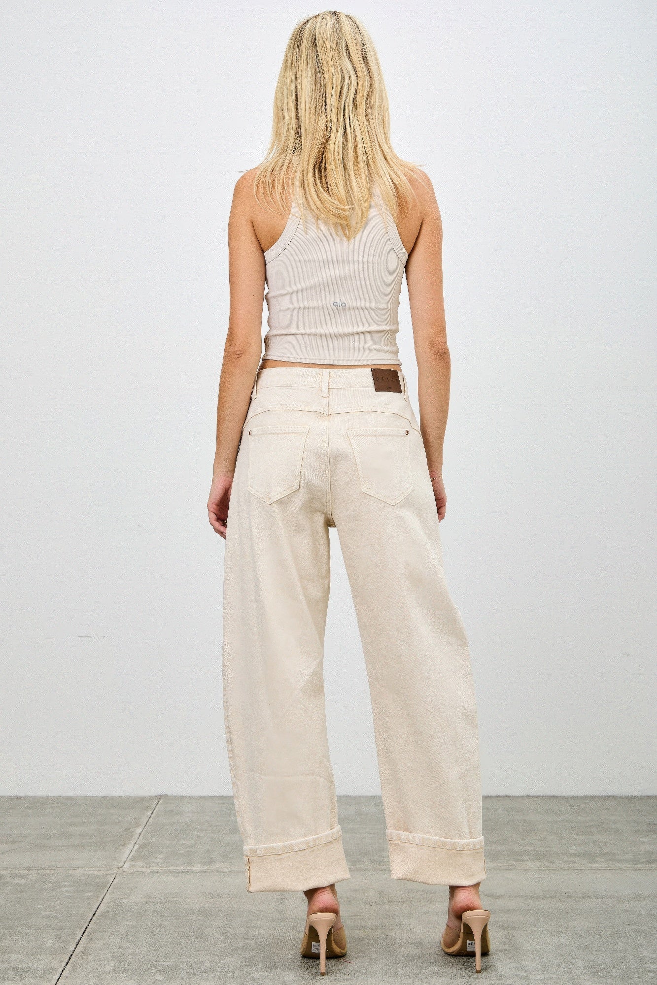 High rise zipper pocket barrel jeans cream color 10