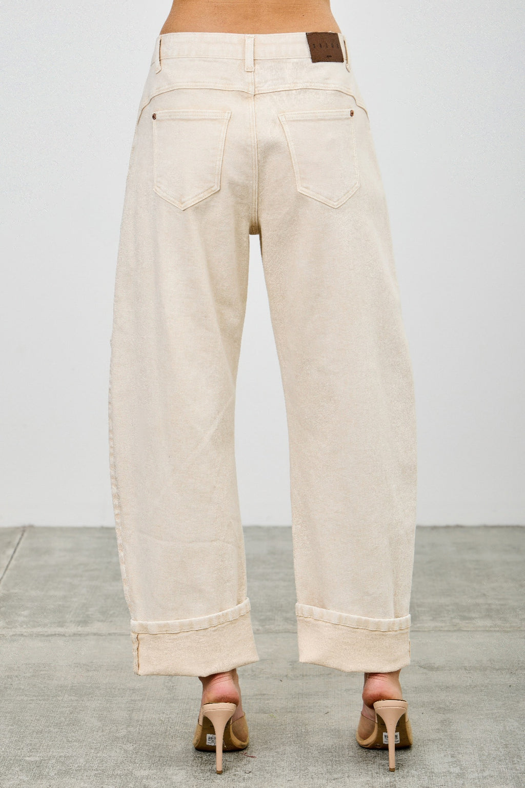 High rise zipper pocket barrel jeans cream color 9
